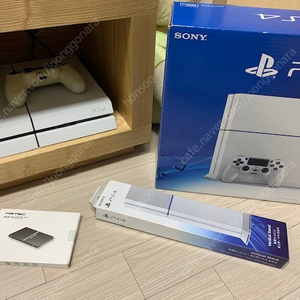 PS4 1205A White 판매합니다.