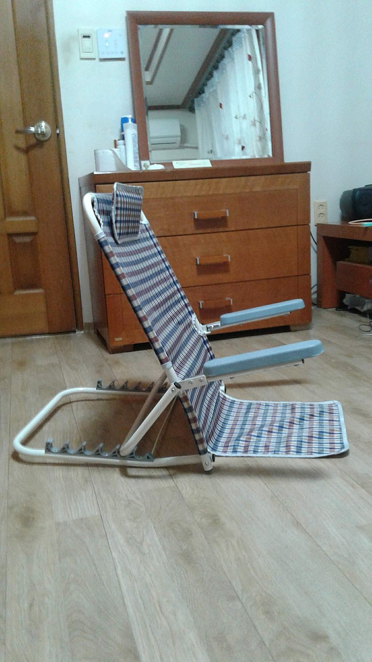 칭대의자 이미지