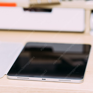 iPad pro 11인치 3세대(1세대) wifi 256 실버, 애플 펜슬 2 팝니다.