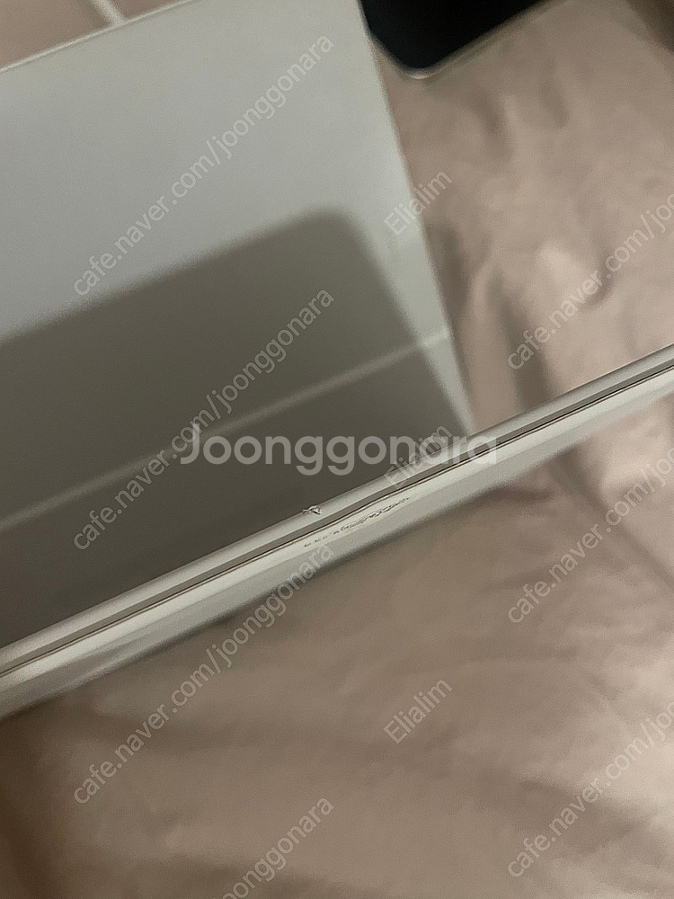아이패드 에어 M1 10.9 와이파이 64GB/매직키보...--5