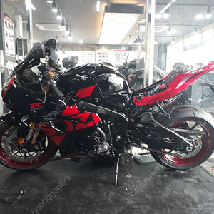 스즈끼gsx r1000r abs 20년식 팝니다.