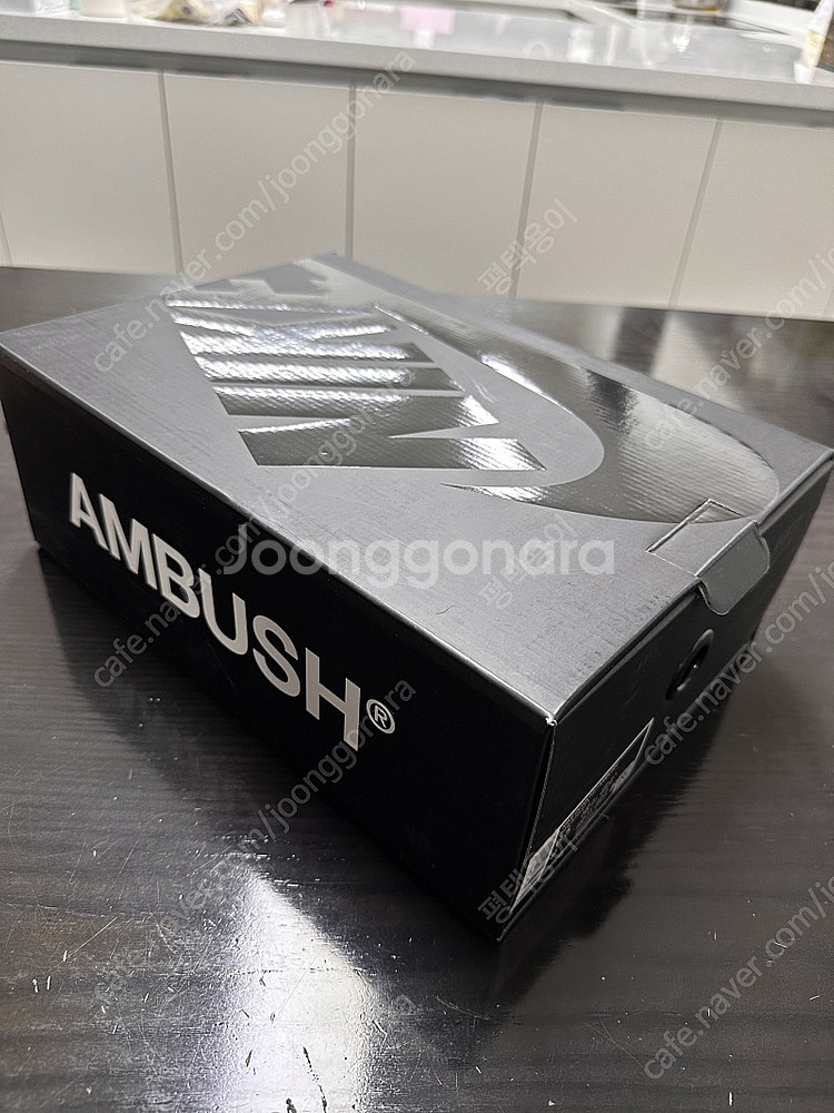 나이키 엠부쉬 덩크하이 245mm ambush 흰검 범...--4