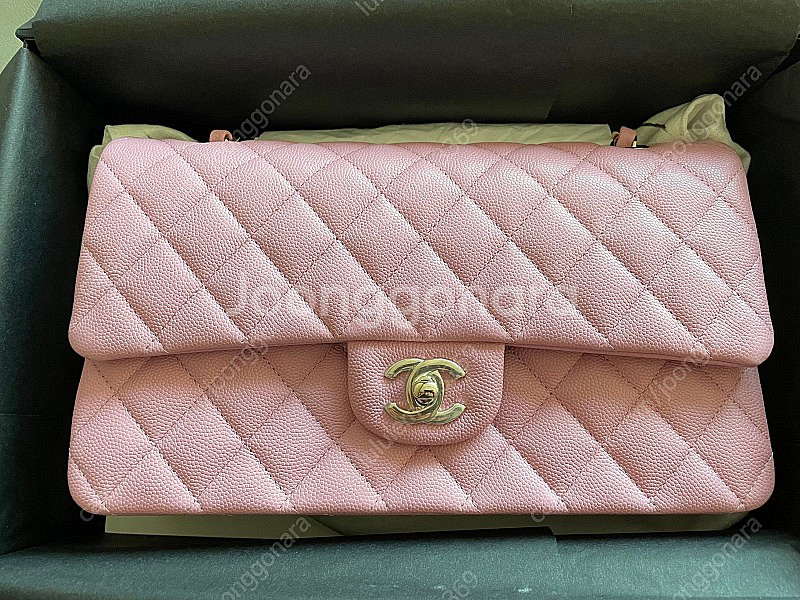 샤넬 핑크 클래식미듐 샤넬 클미 새제품 1180--1