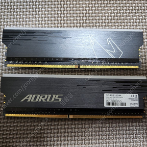 기가바이트 DDR4 4400XMP 16G 8X2 10만 팝니다