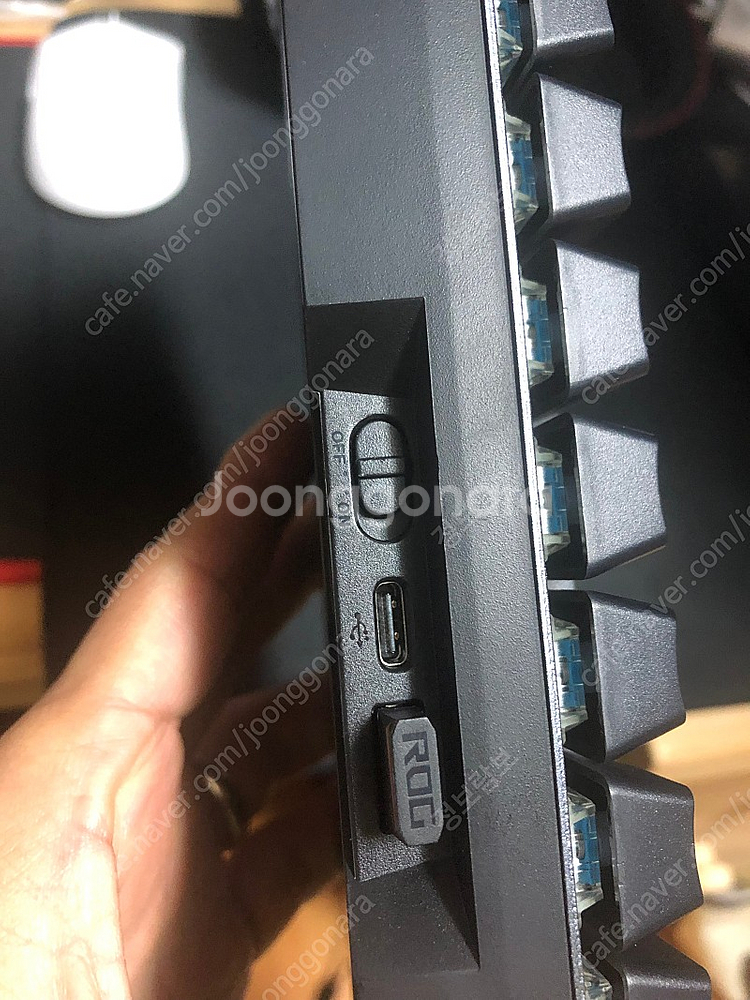 asus rog 팔치온 무선 키보드--4