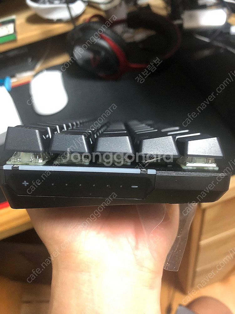 asus rog 팔치온 무선 키보드--7
