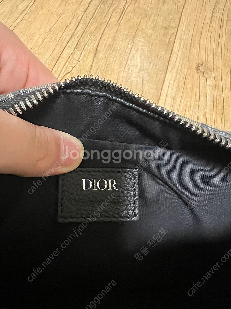 디올 사파리 메신저백--8