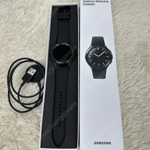 갤럭시워치4클래식 블랙색상 46mm 블루투스모델 판매합니다.