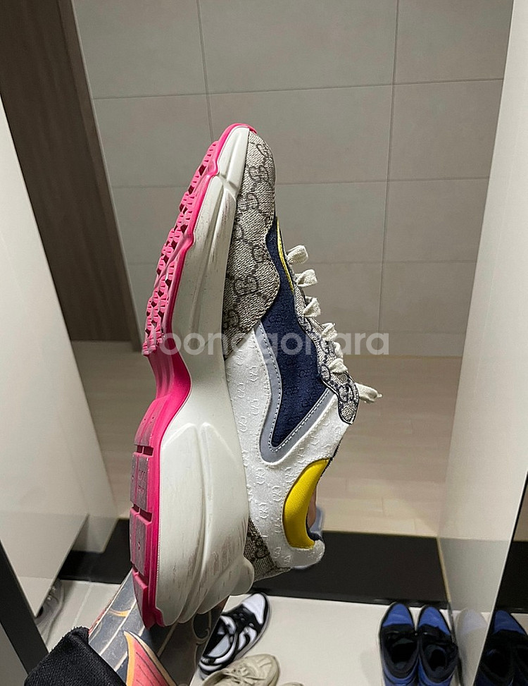 구찌 라이톤 멀티 9.5--5