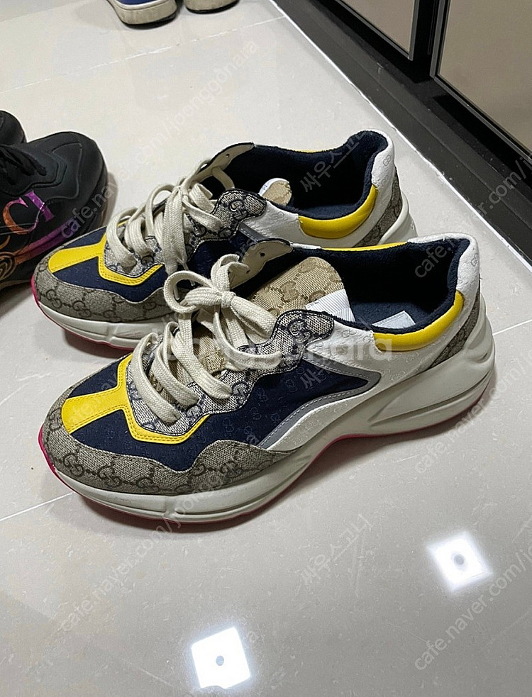 구찌 롸이톤/라이톤 스니커즈 9.5--1