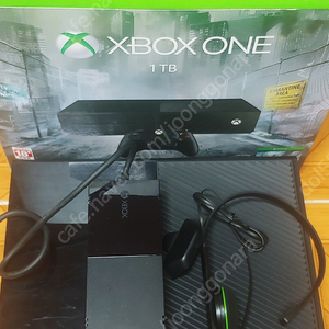 Xbox one 1테라 판매합니다.