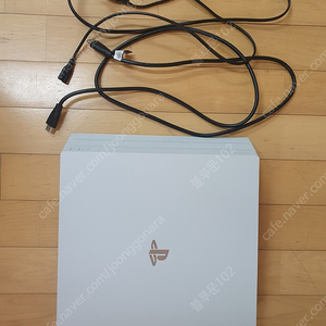 PS4 pro 7218b 1T 화이트, 타이틀