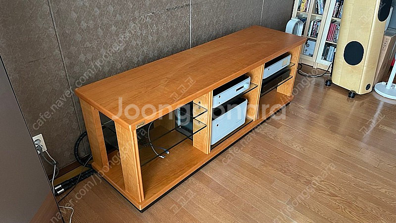 바우하우스 오디오 랙--3