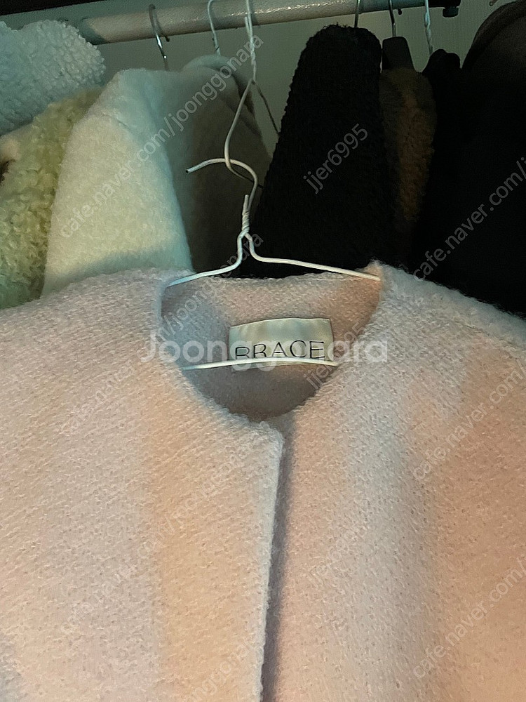 rrace 핑크 부클 자켓--3