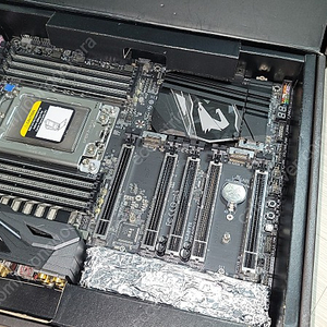 쓰레드리퍼 1950x + x399 기가바이트 어로스 게이밍 7 + 32기가램