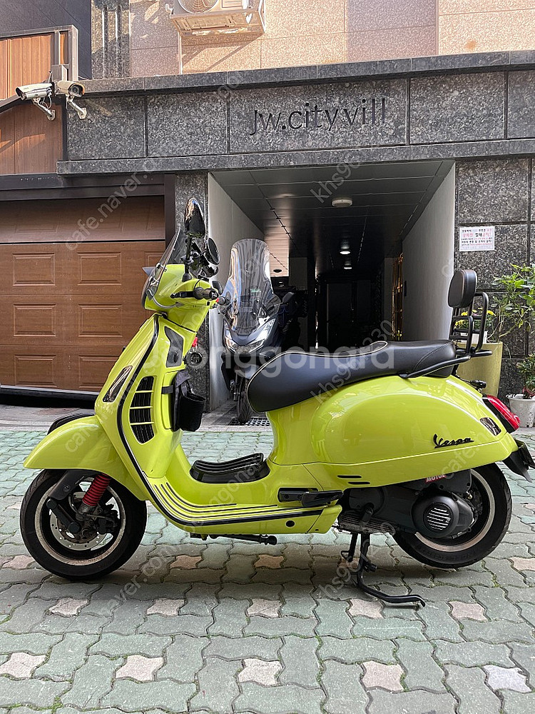 베스파gts300--1