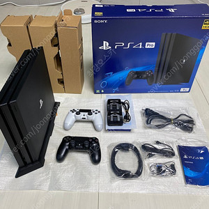 PS4 PRO 1TB 풀박스, 메이크스틱 프로 무선 일괄 팝니다.