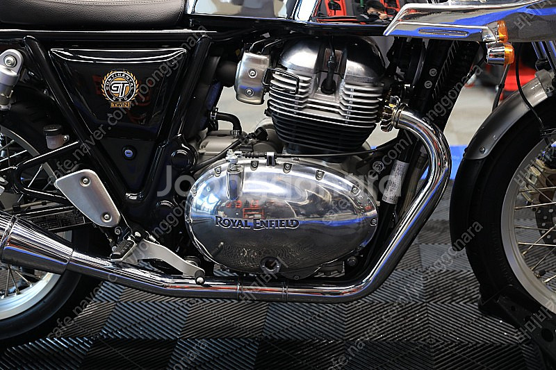 로얄엔필드 컨티넨탈gt650--1