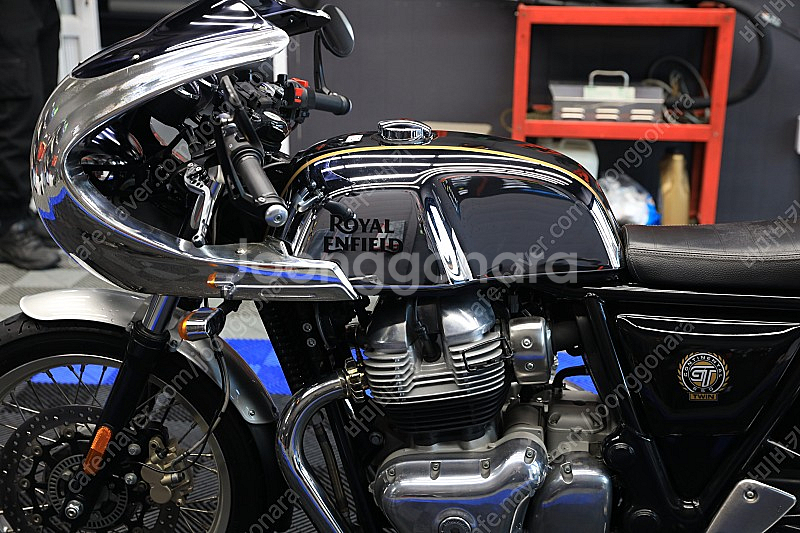 로얄엔필드 컨티넨탈gt650--6