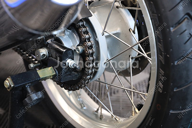 로얄엔필드 컨티넨탈gt650--9