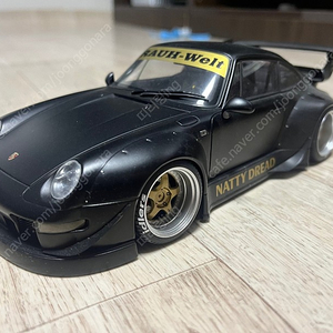 오토아트 1:18 포르쉐 993 RWB 블랙 판매합니다.