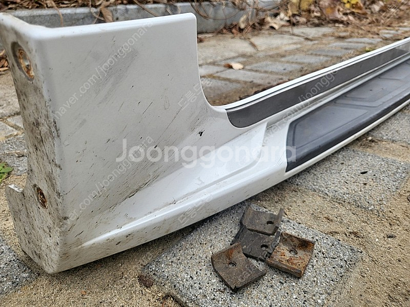 올뉴카니발 중고 사이드스텝 운전석 흰색--4