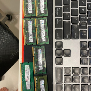 삼성 DDR3 PC3L 12800S 삼성 8GB(4개), 4GB(1개). 2GB(1개) 팝니다. (+시놀로지 2GB)d