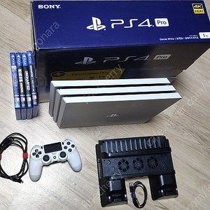 ps4 pro 7218B 1TB 화이트 + 쿨링 거치대 23만원에 팝니다.