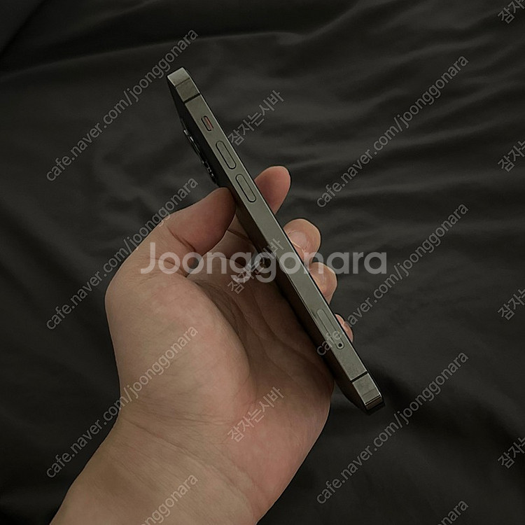 아이폰12프로 스페이스 블랙 128g 판매합니다.--2