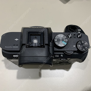 소니 a7m2 판매합니다. 케이지,배터리1개 포함.