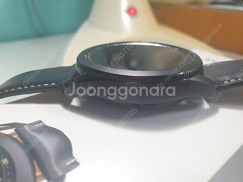 갤럭시 워치3 블루투스 풀박 및 스트랩 다수 포함 팝니...--4