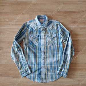 리바이스 Levi's. western two pockets madras check shirts. 웨스턴 투포켓 마드라스 체크셔츠. S 95사이즈.