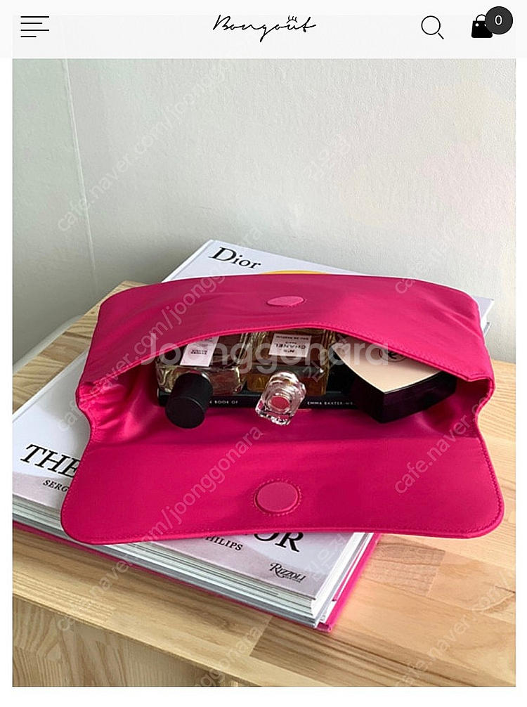 봉긋 프라다재질 클러치--1