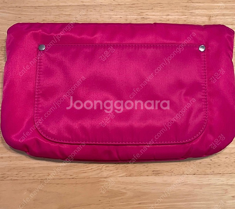 봉긋 프라다재질 클러치--4