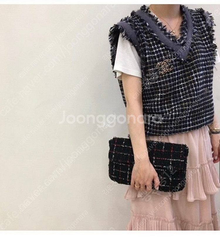 봉긋 트위드 클러치--1