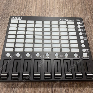 AKAI apc mini 런치패드 에이블톤 미디 컨트롤러 Launchpad Ableton