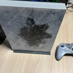 xbox one x 기어즈에디션 판매해요