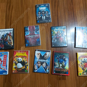 마블(엑스맨 포함 등등) , 트랜스포머, 맨인블랙, 쿵푸팬더, 마법천자문 등등 DVD 판매해봅니다