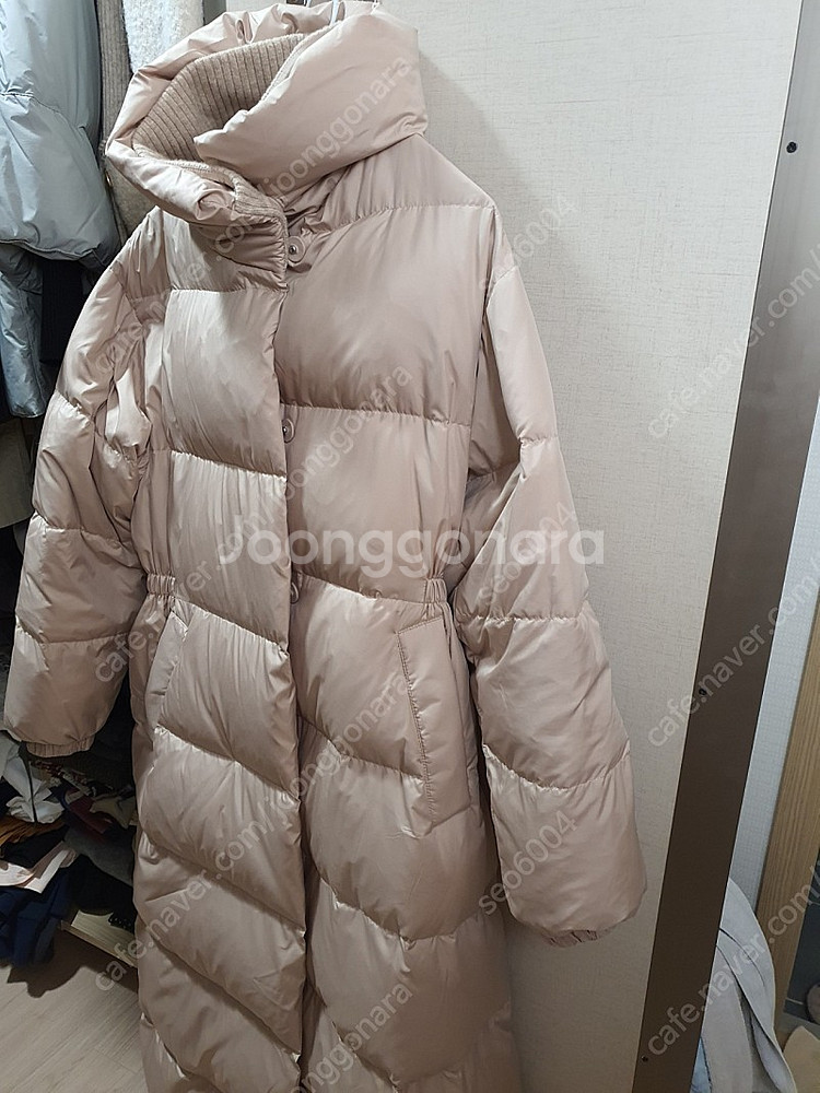 더캐시미어 하이넥 구스패딩55사이즈--3