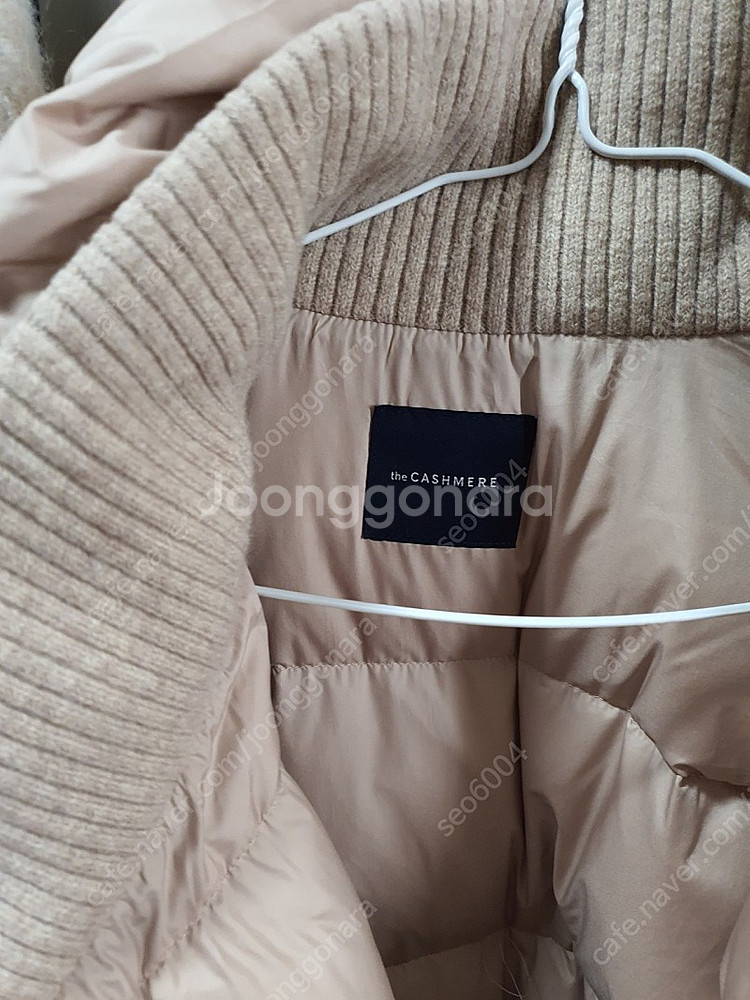 더캐시미어 하이넥 구스패딩55사이즈--4