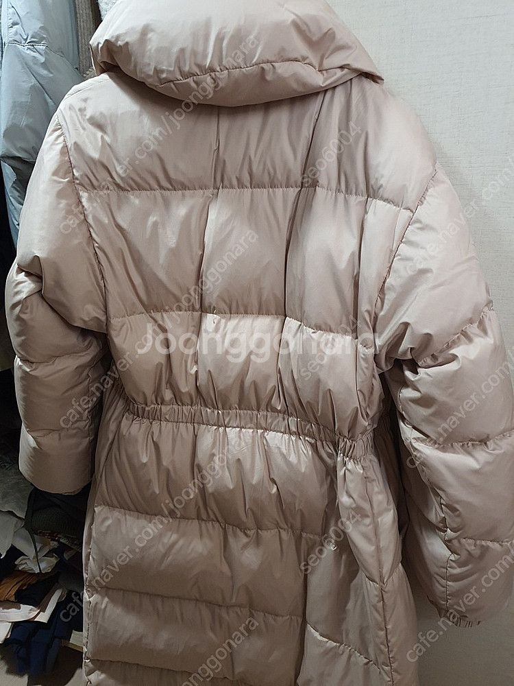 더캐시미어 하이넥 구스패딩55사이즈--9