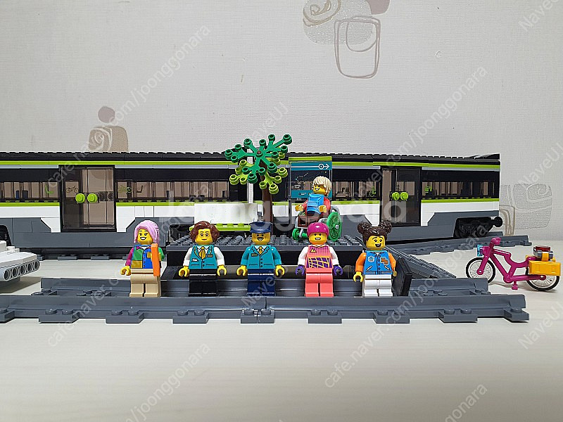 레고 60337 고속열차 판매합니다.--1