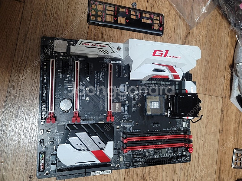 망가진 메인보드 4개 + 망가진 cpu 팝니다.--6