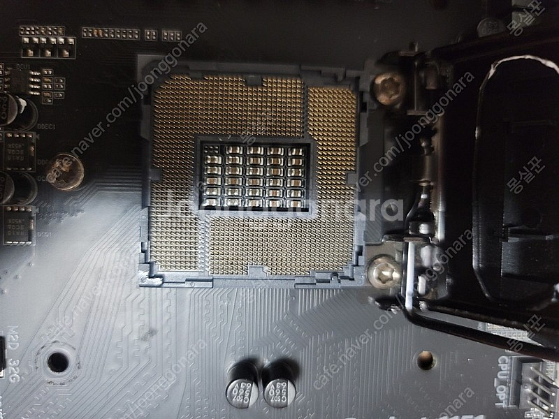 망가진 메인보드 4개 + 망가진 cpu 팝니다.--7