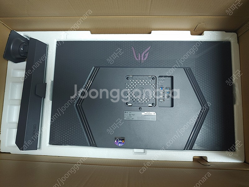 LG 32GQ850L 팝니다.--4