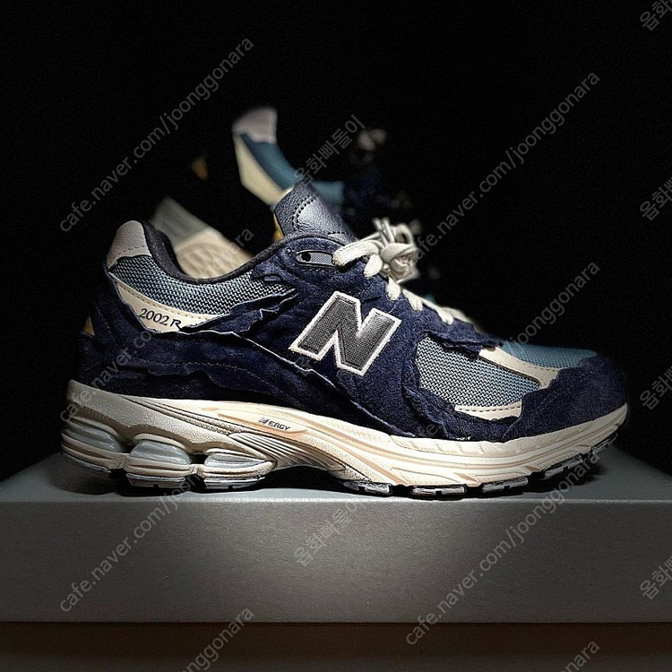 [255]뉴발란스 2002R 프로텍션팩 다크 네이비--5