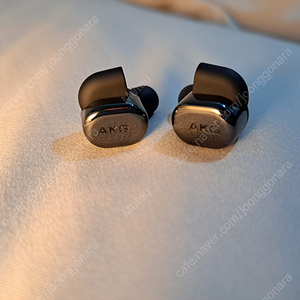 AKG N5005 팝니다(250,000원).