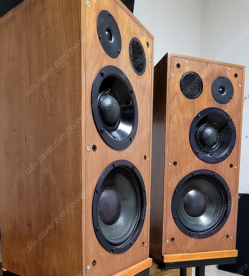 3 ProAc Studio 3