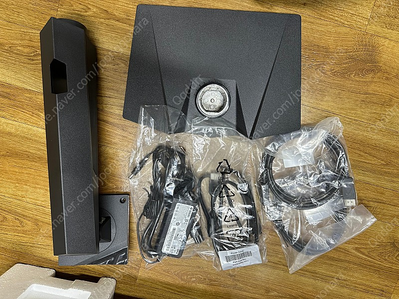 msi QHD옵틱스165 게이밍 모니터 퀀텀닷 단순개봉 팝니다--2