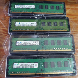 4G 10600U 삼성램(4천원) 2G 10600U 삼성램(2천원) 팝니다.